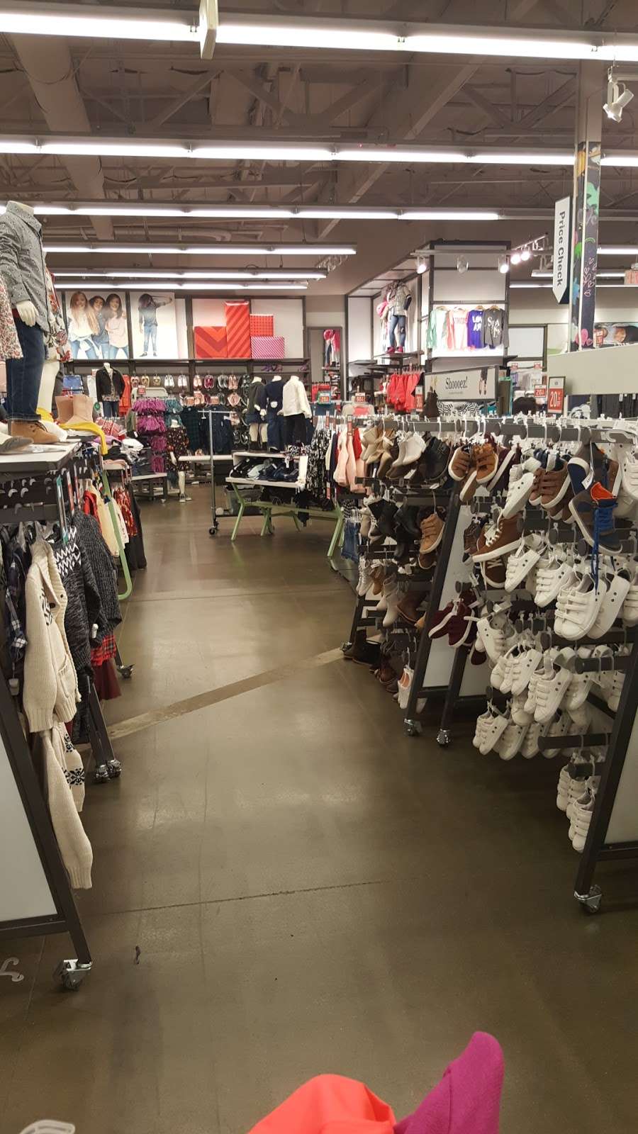 Old Navy | 2899 El Camino Real, Tustin, CA 92782, USA | Phone: (714) 505-2801