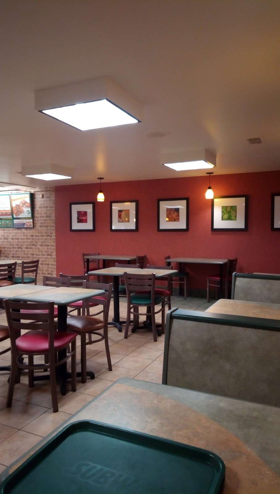 Subway Restaurants | 615 N Main St, Hebron, IN 46341, USA | Phone: (219) 996-7827