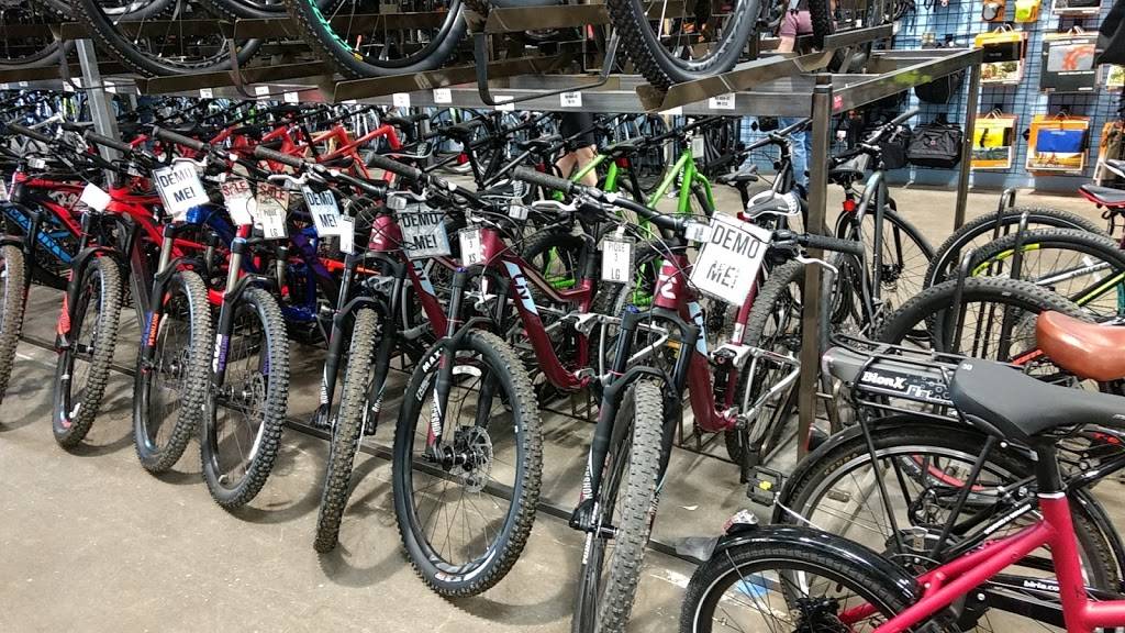 The Hub Bike Co-op | 3016 Minnehaha Ave, Minneapolis, MN 55406 | Phone: (612) 729-0437