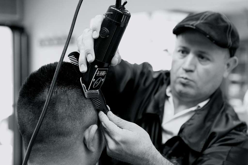 Mannys Barbershop | 14840 W Magnolia Blvd, Sherman Oaks, CA 91403, USA | Phone: (818) 501-3568