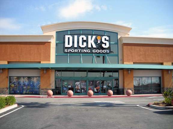 DICKS Sporting Goods | 1939 N Campus Ave, Upland, CA 91784, USA | Phone: (909) 946-7192