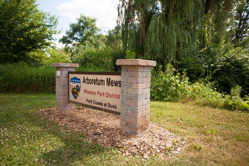 Arboretum Mews Park | 2440 Leask Ln, Lisle, IL 60532, USA | Phone: (630) 690-4880