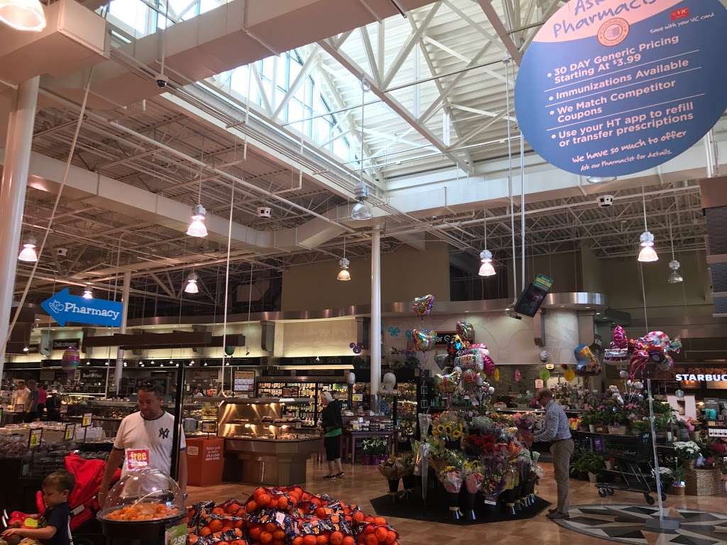 Harris Teeter | 19815 N Cove Rd Jetton Village, Cornelius, NC 28031, USA | Phone: (704) 895-5020