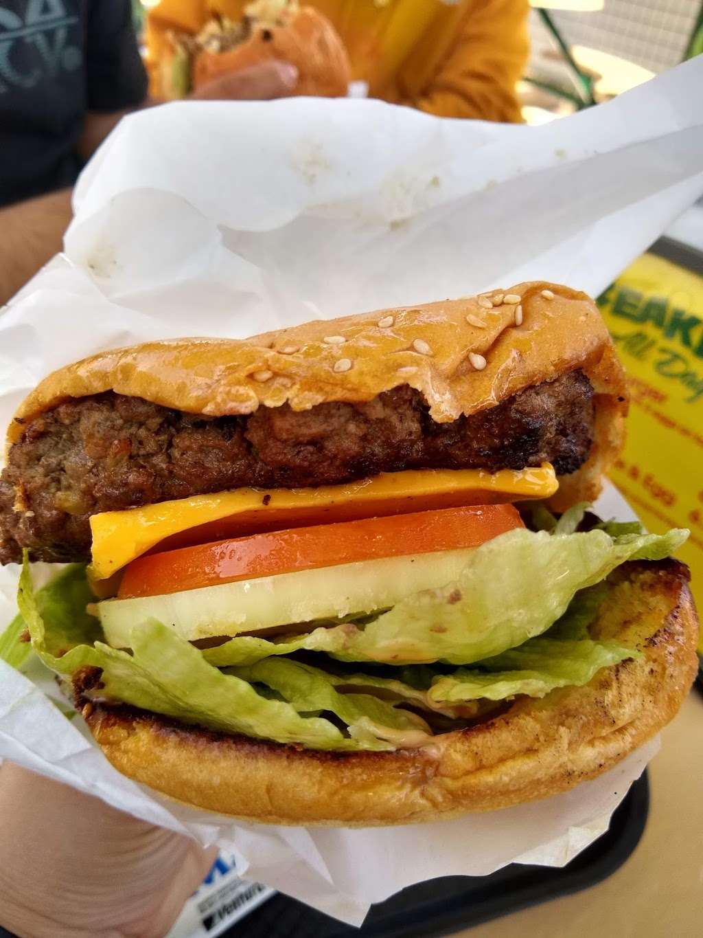 Nessy Burgers | 3235 Old Hwy 395, Fallbrook, CA 92028, United States | Phone: (760) 731-1379