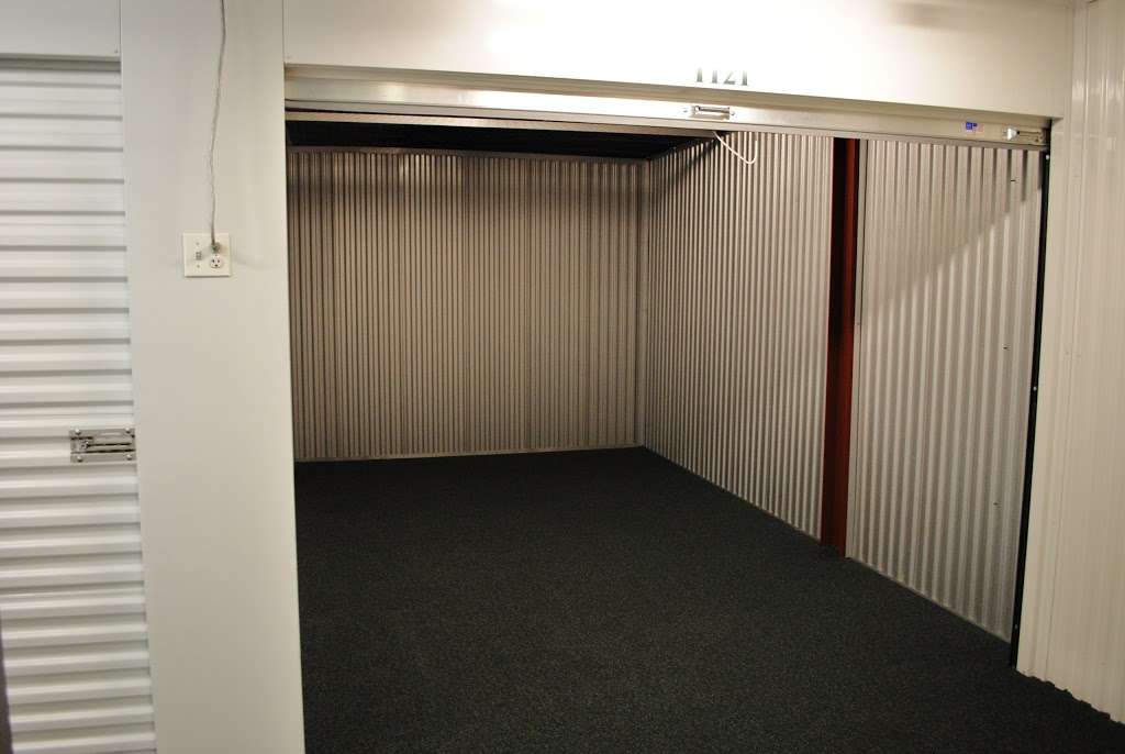 Bruces Outa Sight Self Storage | 28930 W Northwest Hwy, Lake Barrington, IL 60010 | Phone: (847) 277-7500