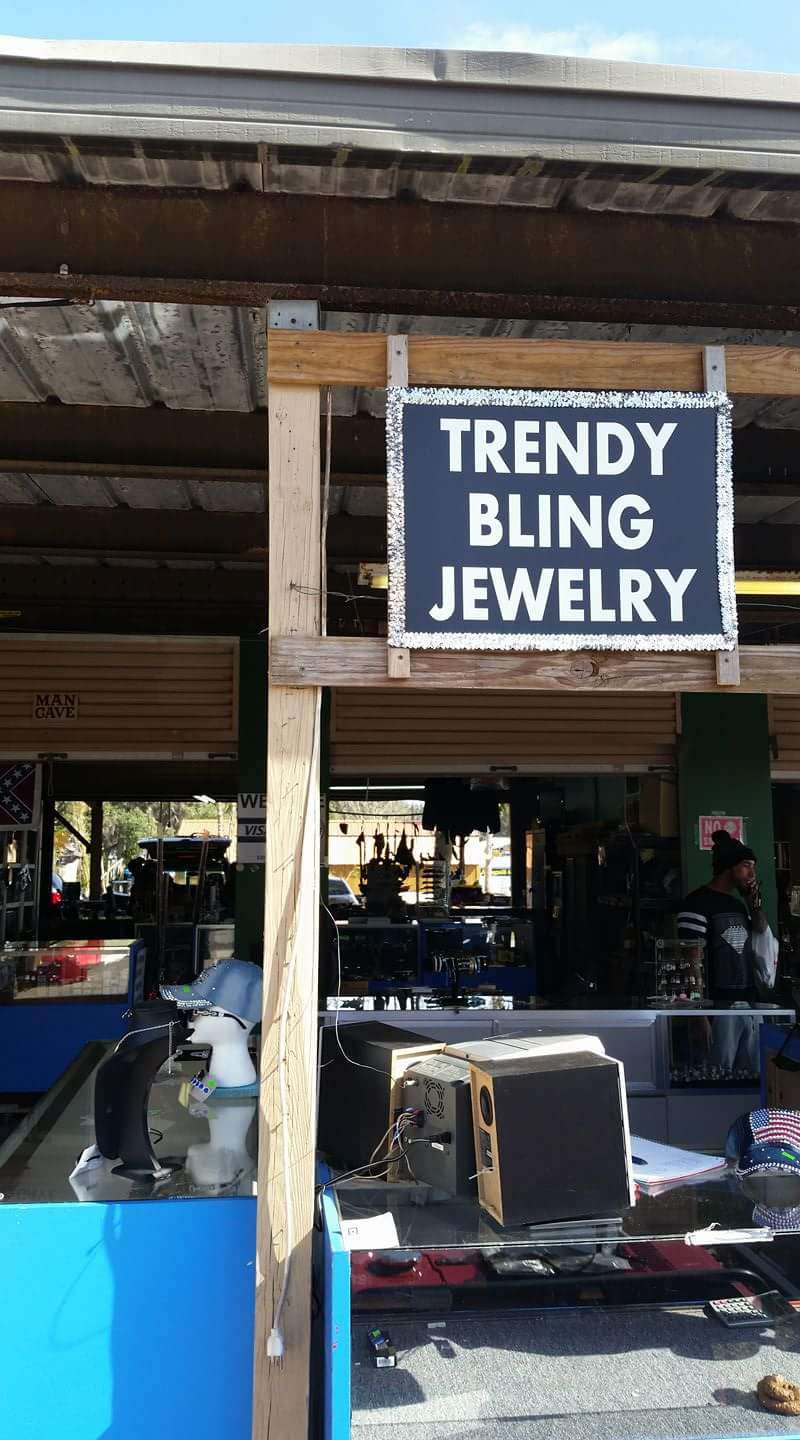 Angels Trendy Bling Renningers flea market aisle G booth 2 loca | 20651 US-441, Mt Dora, FL 32757, USA | Phone: (843) 251-8640