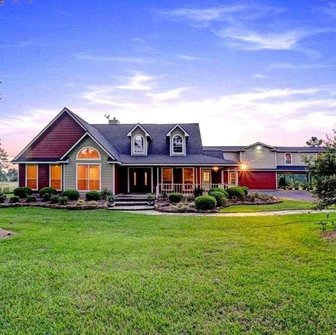 Maple Creek Bed and Breakfast | 519 E Hufsmith Rd, Tomball, TX 77375, USA | Phone: (346) 224-3622