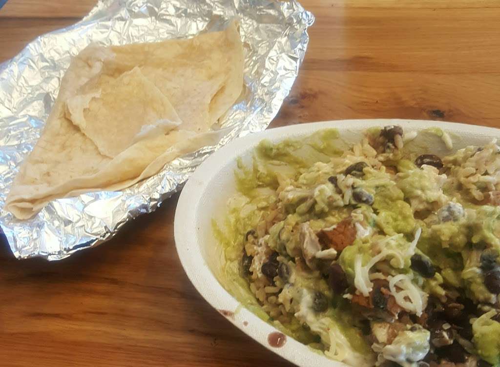 Chipotle Mexican Grill | 22235 W 66th St, Shawnee, KS 66226 | Phone: (913) 441-2700