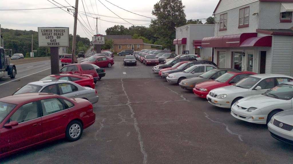 L J Auto Sales 308 Ben Franklin Highway East Birdsboro PA 19508 USA
