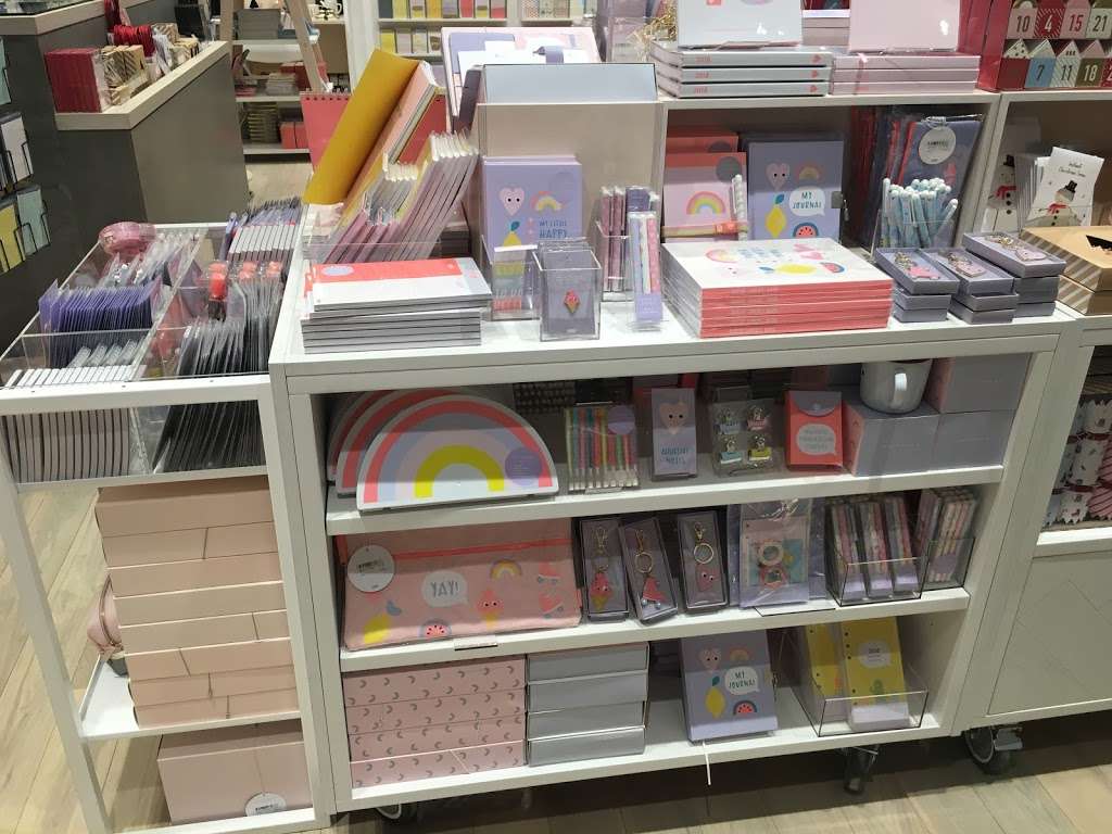 kikki.K St Pancras | 37a, St Pancras International, Euston Rd, Kings Cross, London N1C 4QP, UK | Phone: 020 7278 5055