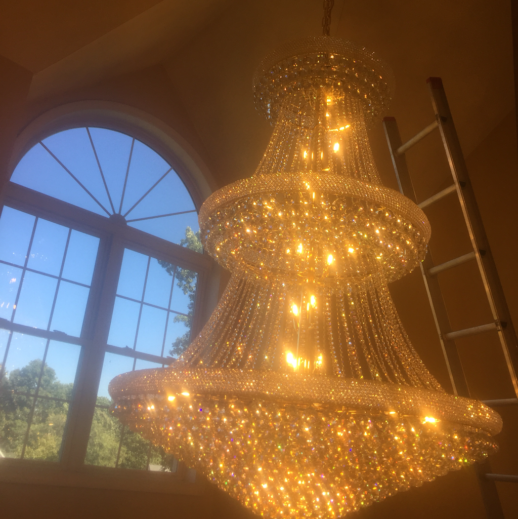 Chandelier Master | 3223 Avalon Dr, Wilmington, MA 01887, USA | Phone: (866) 788-0006