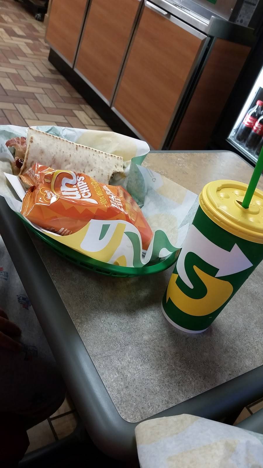 Subway | 101 W Main St, Greentown, IN 46936, USA | Phone: (765) 628-0410