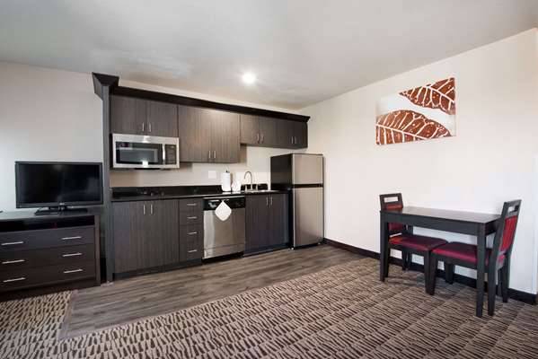 Hawthorn Suites By Wyndham Las Vegas/Henderson | 910 S Boulder Hwy, Henderson, NV 89015, USA | Phone: (702) 568-7800