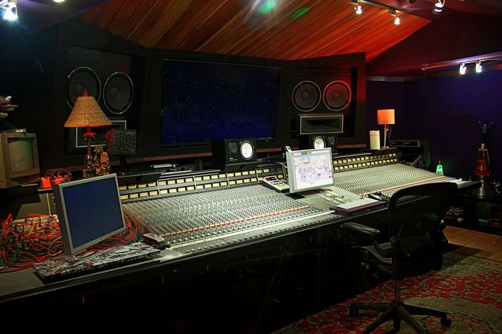 Little Big Room Recording Studio | 2912 W Burbank Blvd, Burbank, CA 91505, USA | Phone: (818) 846-2991