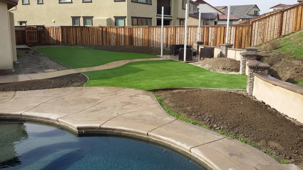 Santinis Landscaping & Maintenance | 15255 Inheritance Way, Manteca, CA 95336, USA | Phone: (209) 942-0439