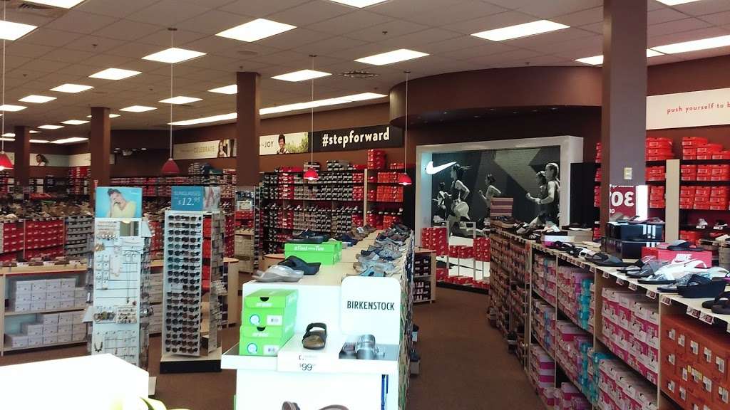 Famous Footwear 276 US202, Flemington, NJ 08822