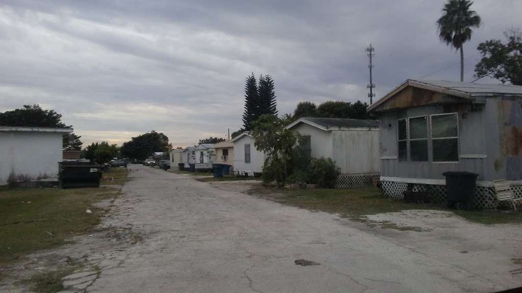 Mid-City Trailer Park | 300 NW 11th St, Belle Glade, FL 33430, USA