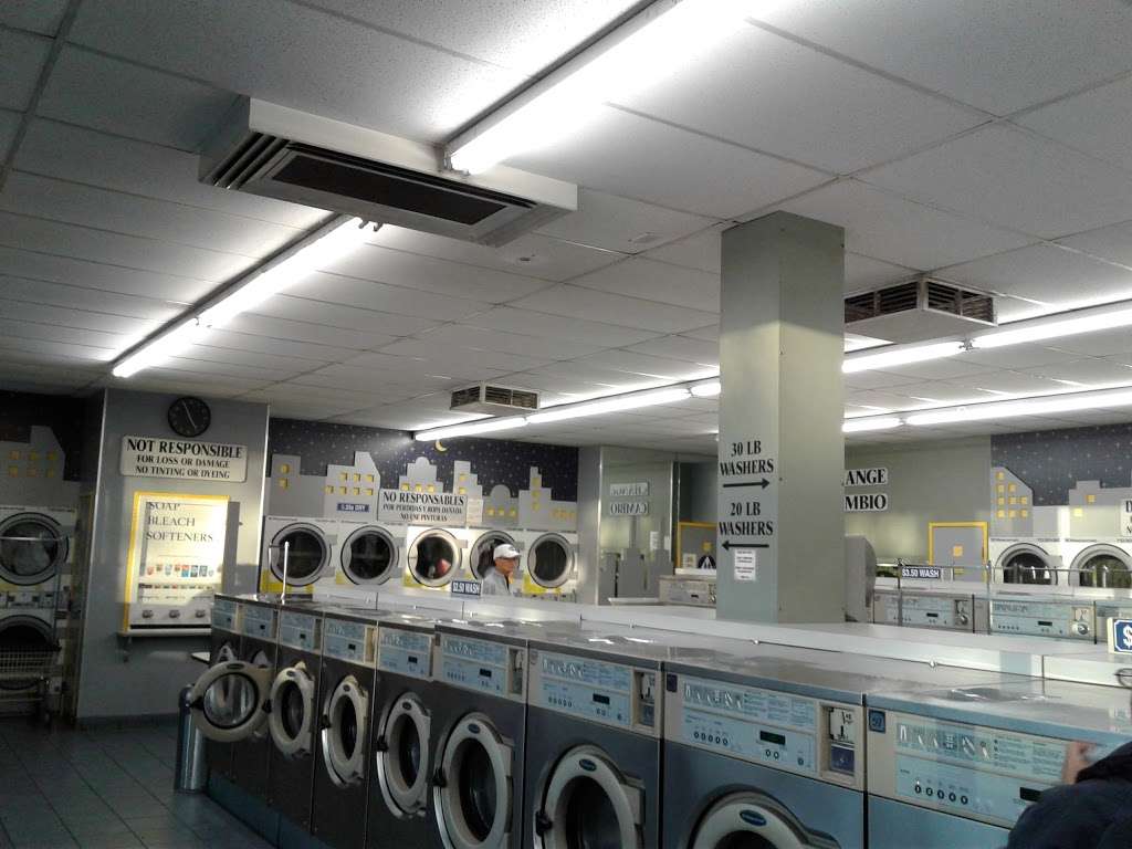 Norwalk Coin Laundry | 20300 Norwalk Blvd, Lakewood, CA 90715, USA | Phone: (562) 809-3433