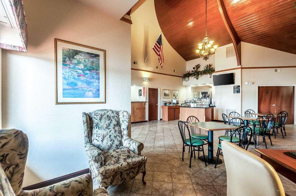 Econo Lodge Inn & Suites | 91 Reliance Rd, Middletown, VA 22645, USA | Phone: (540) 868-1800