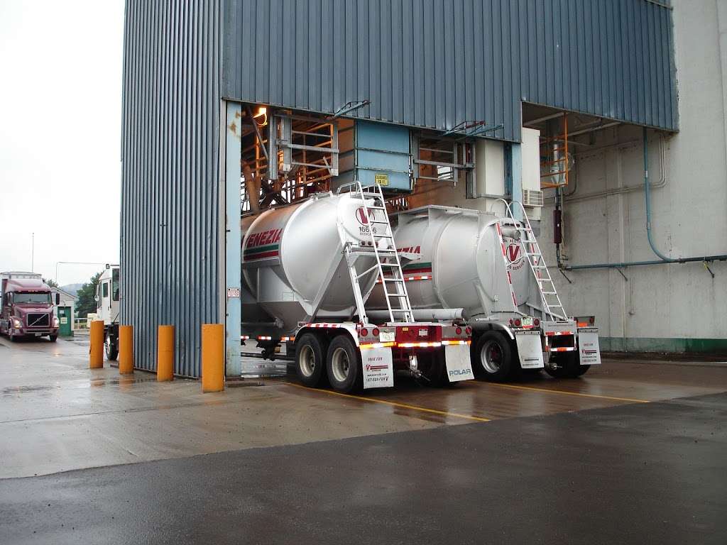 Venezia Bulk Transport | 86 Airport Rd, Pottstown, PA 19464, USA | Phone: (800) 635-2083