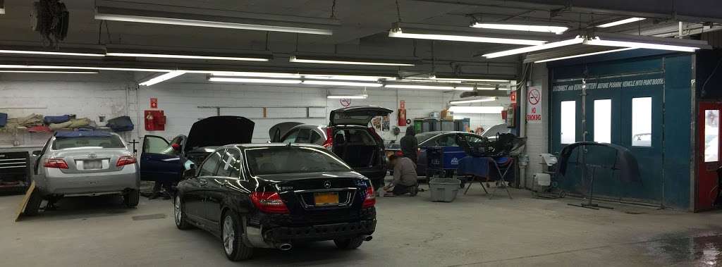 Metro Auto Body | 1099, 9614 Northern Blvd, Flushing, NY 11368, USA | Phone: (718) 335-2300