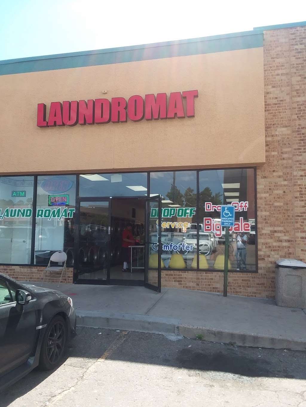 Fairway Laundromat | 10890 E Dartmouth Ave a, Aurora, CO 80014, USA | Phone: (303) 750-0040