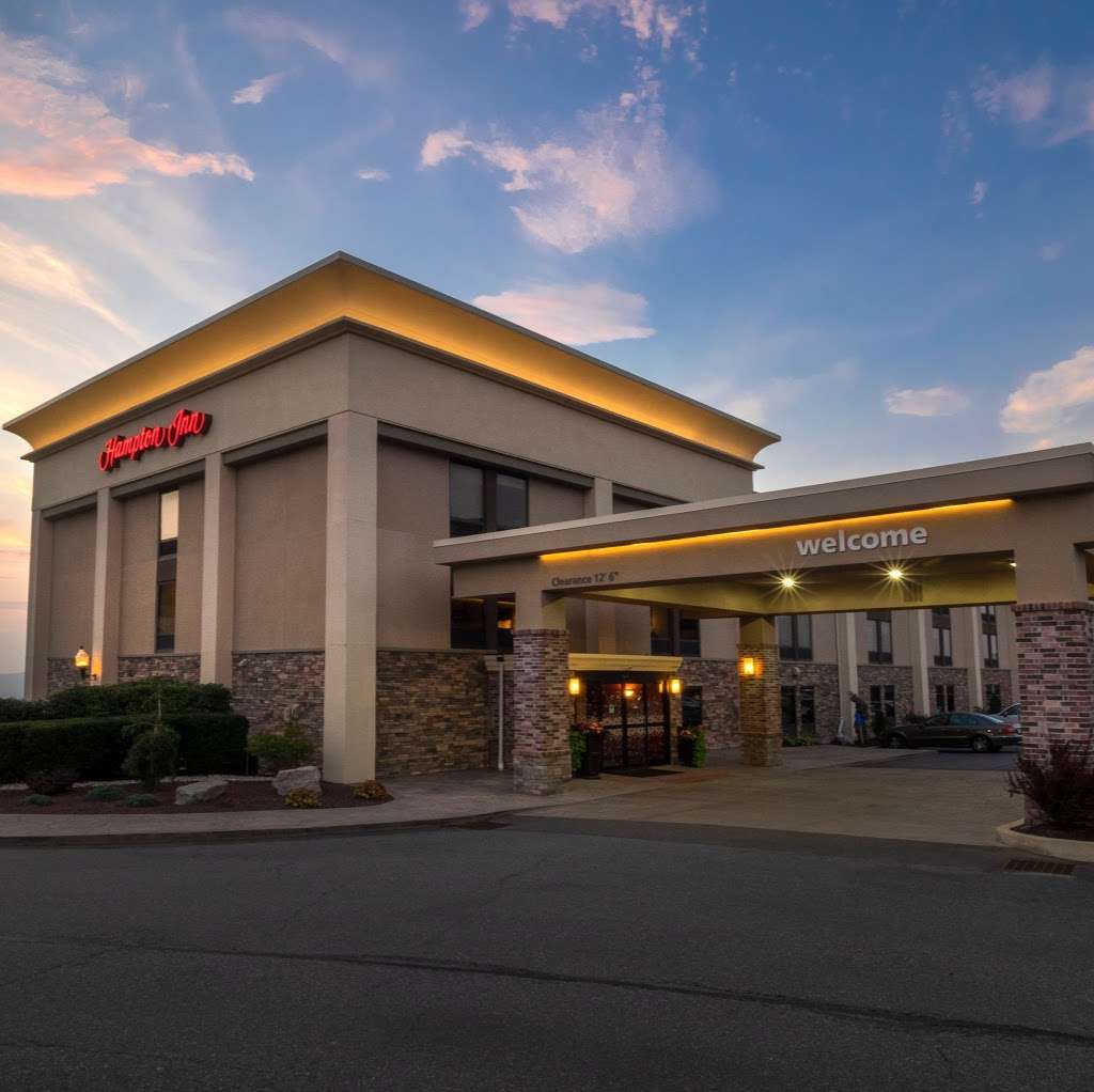 Hampton Inn Hazleton | 1 Top Of The 80S Road, Hazle Township, PA 18202, USA | Phone: (570) 454-3449