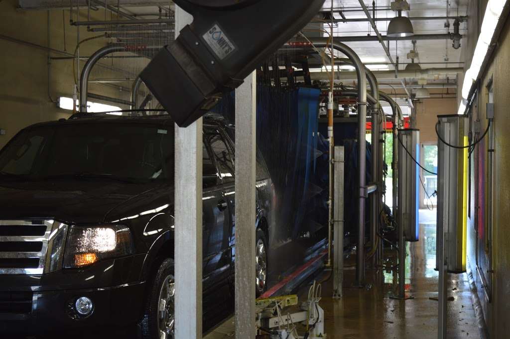 Atlas Car Wash | 741 S Midlothian Rd, Mundelein, IL 60060, USA | Phone: (847) 949-4500