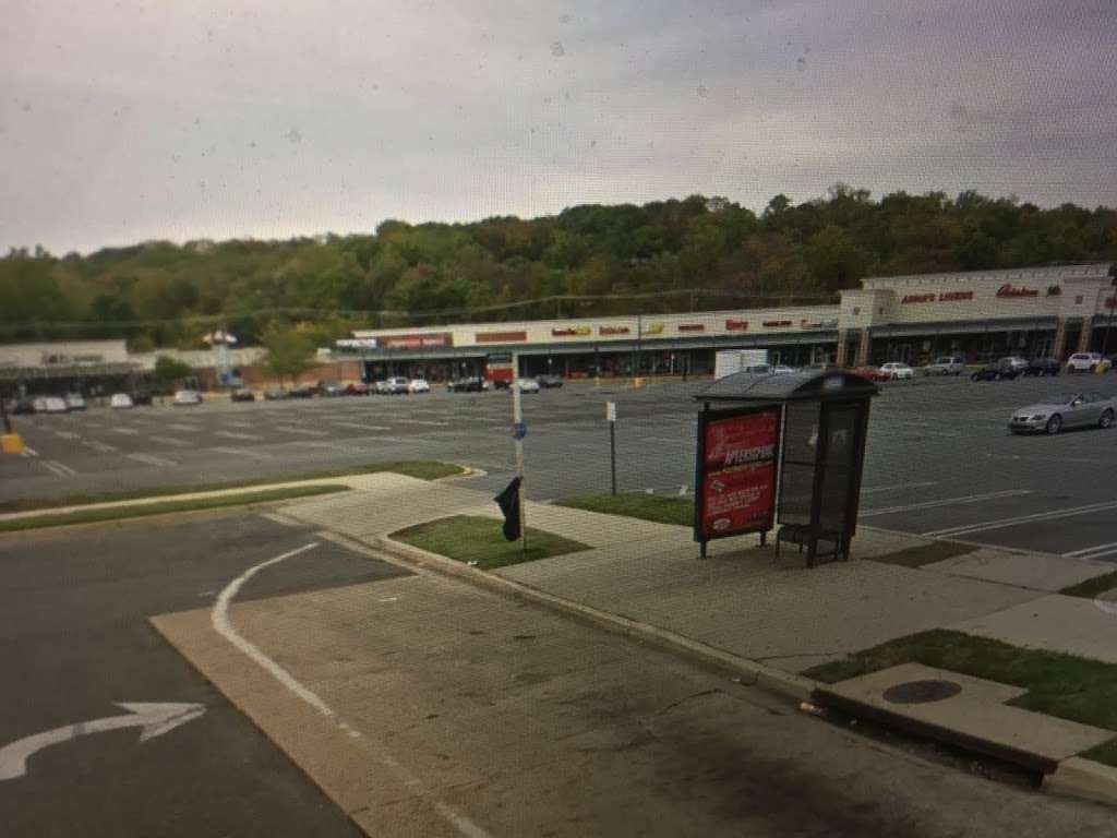 Eastover Shopping Center & Giant Super Market | 12, Oxon Hill, MD 20745, USA