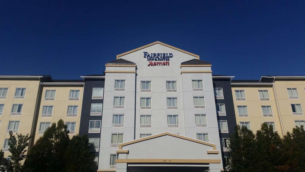 Fairfield Inn & Suites by Marriott Newark Liberty International  | 618 US Highway 1 & 9 South, Newark, NJ 07114, USA | Phone: (973) 242-2600