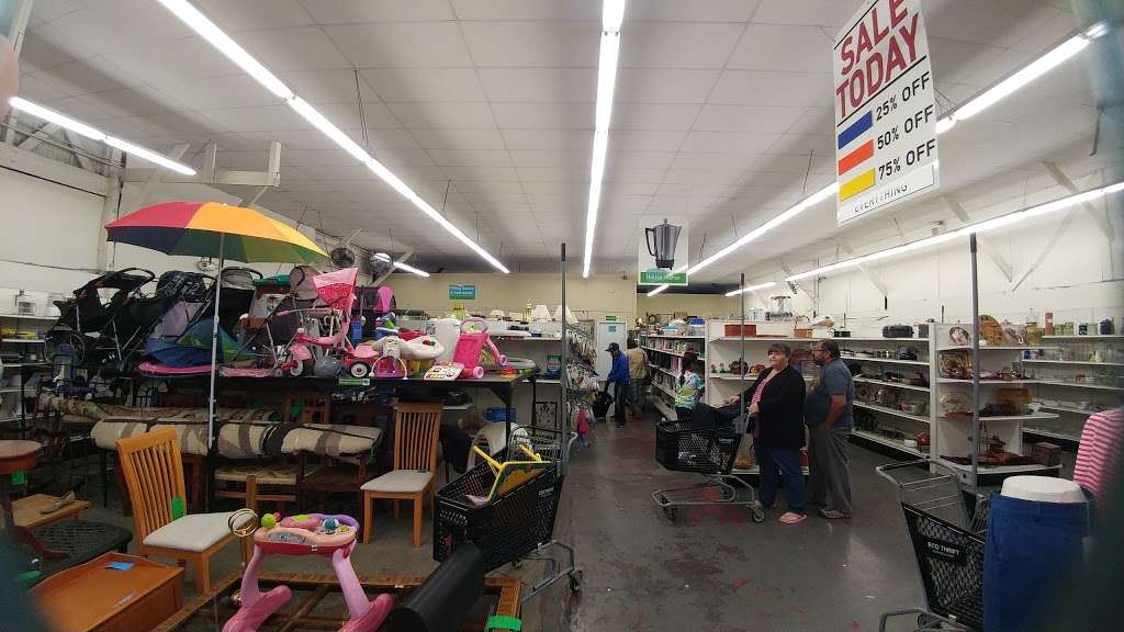 Veterans Thrift Store in 1190 S Garey Ave, Pomona, CA 91766, USA