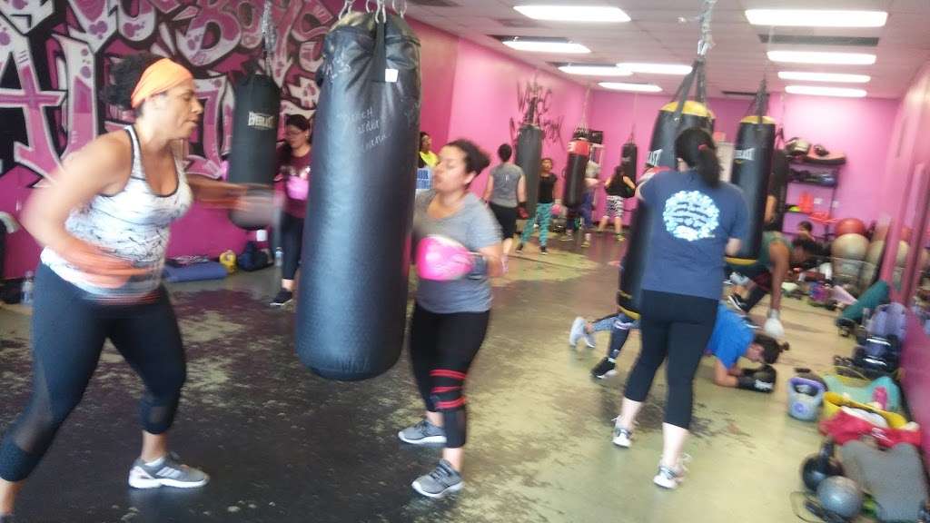 Womens Elite Boxing Club | 6423 Richmond Ave, Houston, TX 77057, USA | Phone: (832) 267-4800