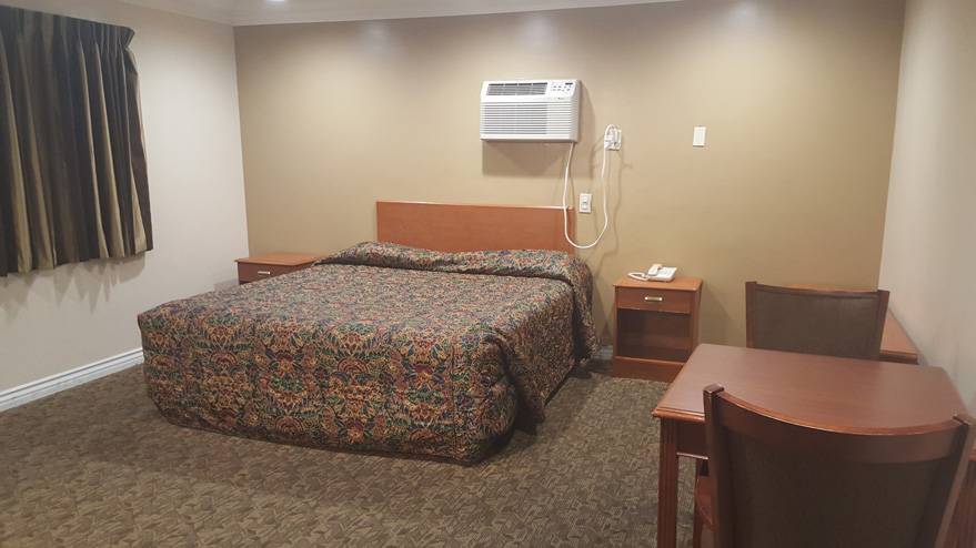 Driftwood Motel | 1472 N Mt Vernon Ave, Colton, CA 92324, USA | Phone: (909) 825-5460