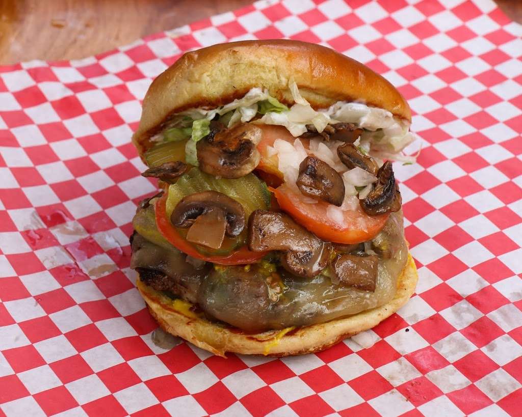 Burns Burger Shack | 8307 De Priest St 77088, Houston, TX 77088 | Phone: (832) 230-3538