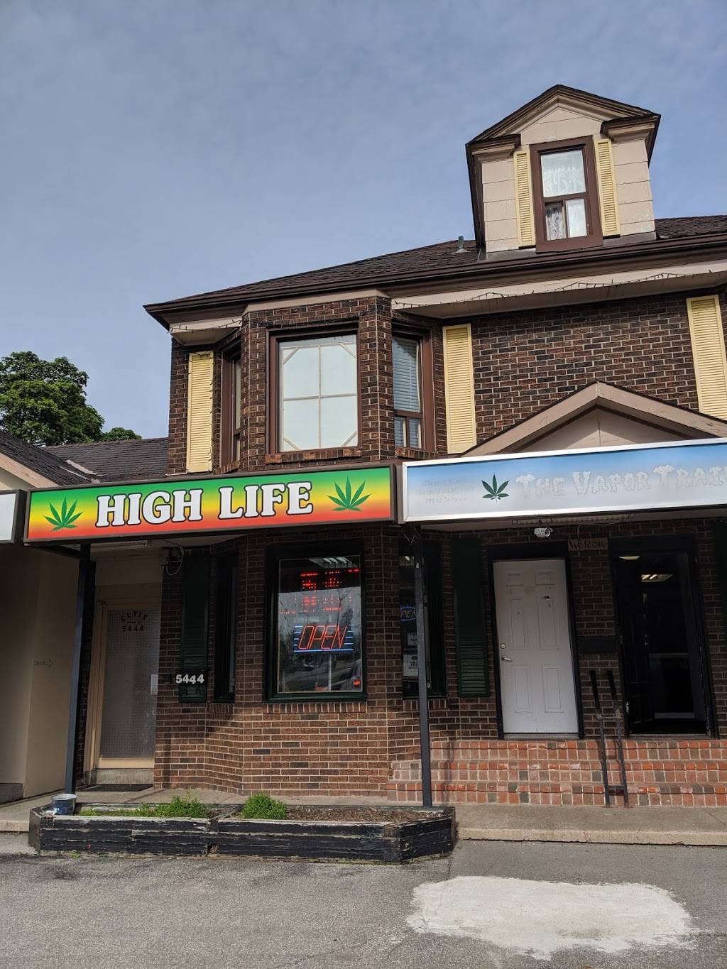 High Life Head Shop | 5444 Victoria Ave, Niagara Falls, ON L2G 3L2, Canada | Phone: (905) 354-6333