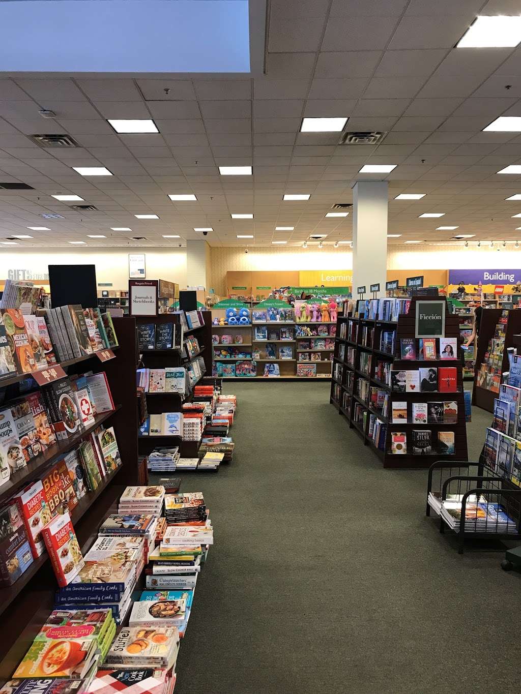 Barnes & Noble | Mira Mesa MarketCenter, 10775 Westview Pkwy, San Diego, CA 92126 | Phone: (858) 684-3166