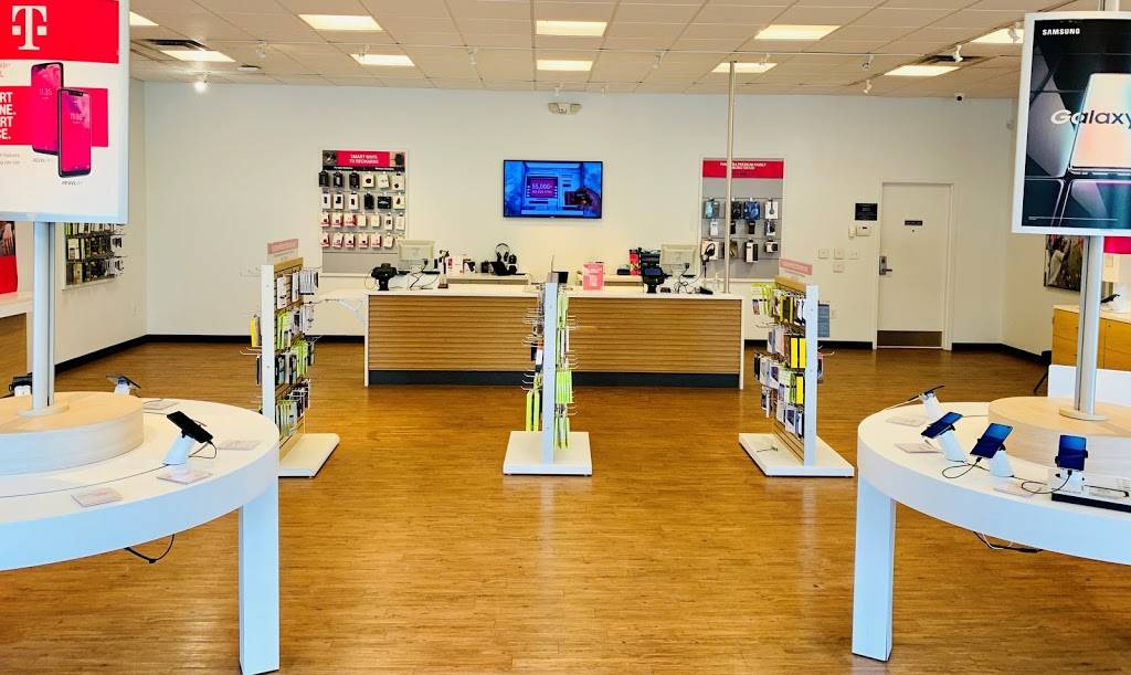T-Mobile | 3769 S High St, Columbus, OH 43207, USA | Phone: (614) 409-0120