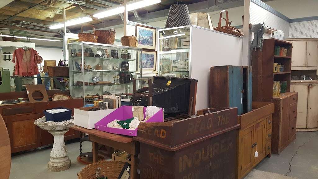 New Oxford Antique Center - 333 Lincoln Way W, New Oxford, PA 17350