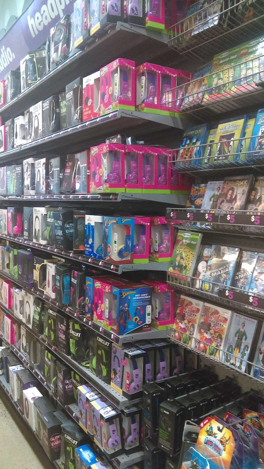 Five Below | 221 Nassau Park Blvd, Princeton, NJ 08540, USA | Phone: (609) 452-2060