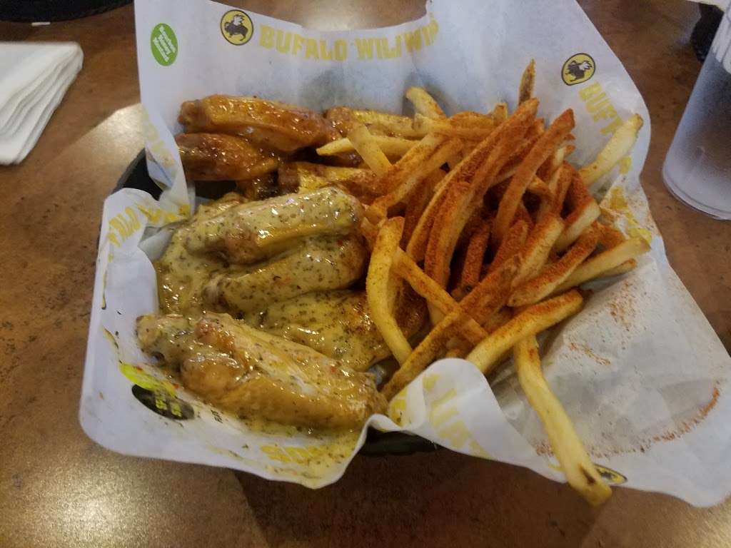 Buffalo Wild Wings | 103 Quarry Rd, Downingtown, PA 19335, USA | Phone: (610) 269-1157