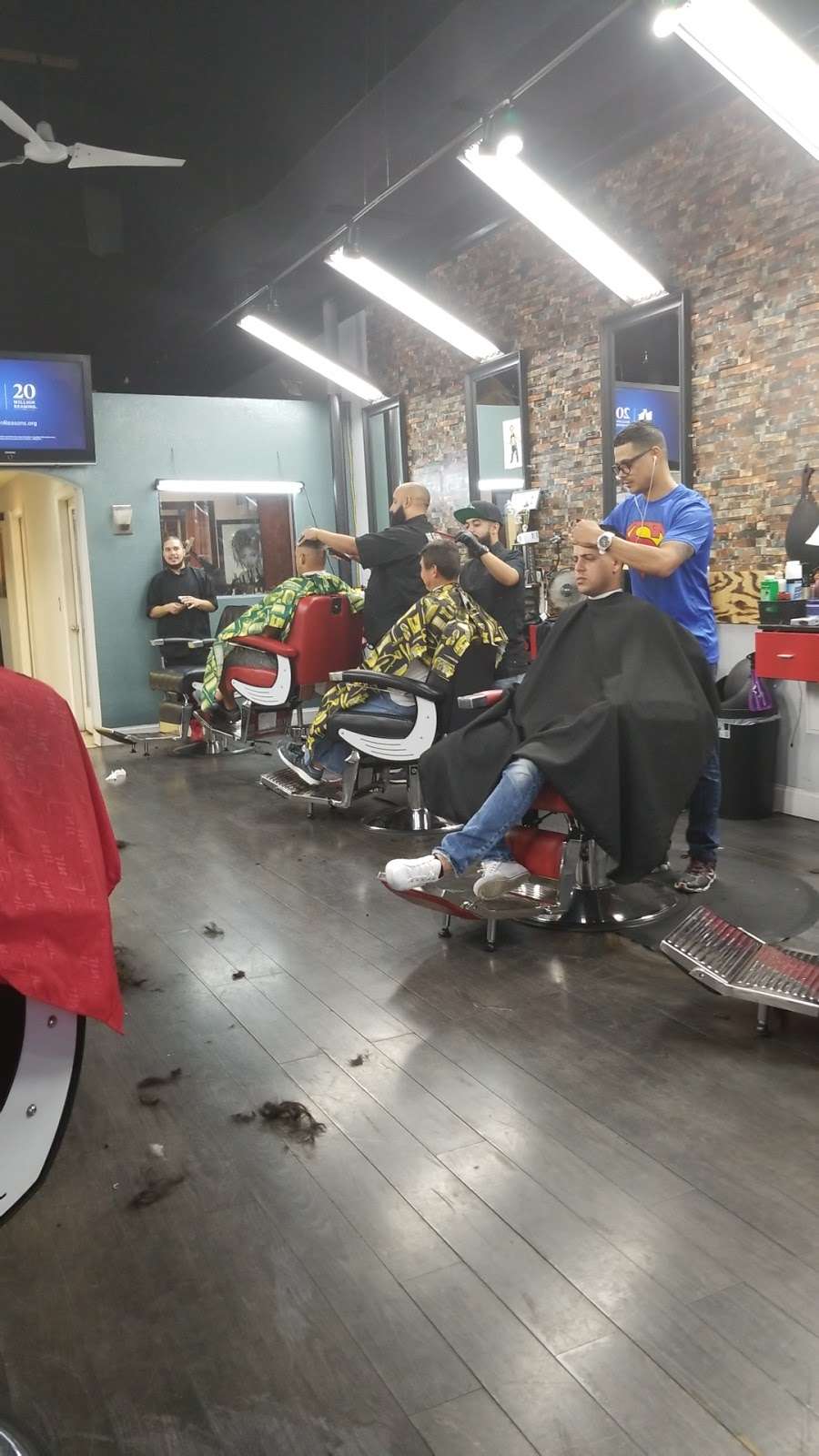 Barbershop | 2102 E Osceola Pkwy, Buena Ventura Lakes, FL 34743, USA | Phone: (407) 738-6468