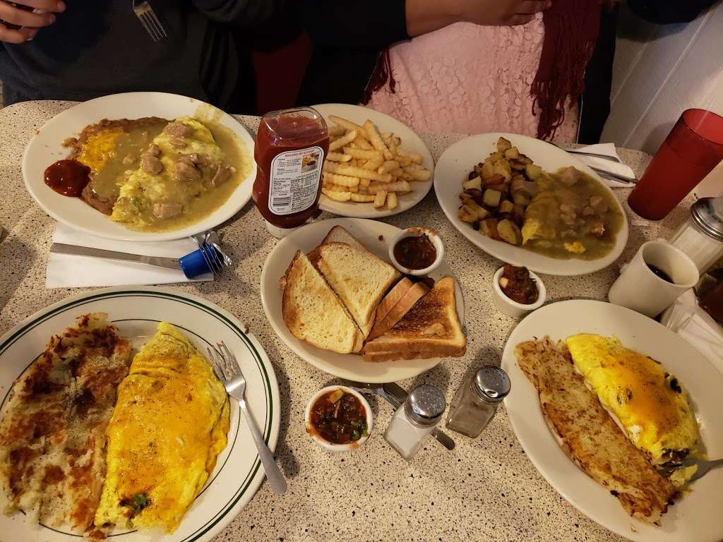 Dianes Restaurant | 656 S Mt Vernon Ave, San Bernardino, CA 92410, USA | Phone: (909) 825-2610
