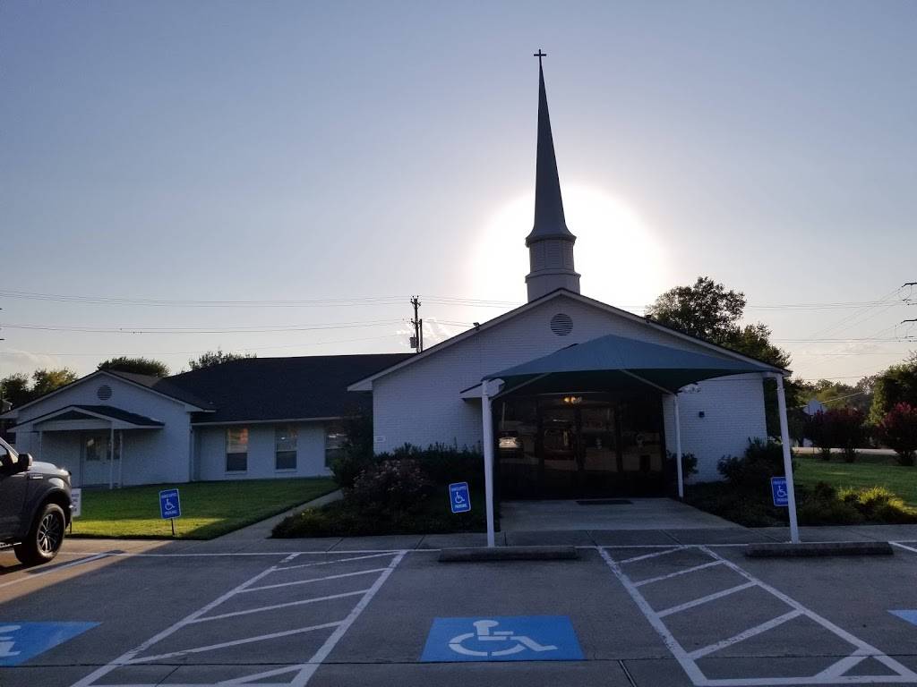Immanuel Lutheran Church | 301 Country Club Rd, McKinney, TX 75069, USA | Phone: (972) 540-1036