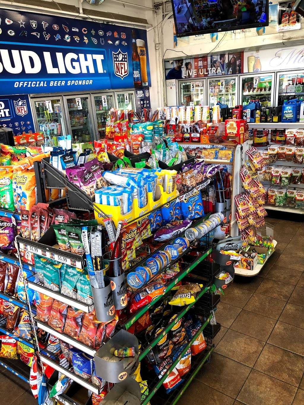 Valero Gas Station and and Business offices | 1055 N Waterman Ave, San Bernardino, CA 92410, USA | Phone: (909) 888-0401
