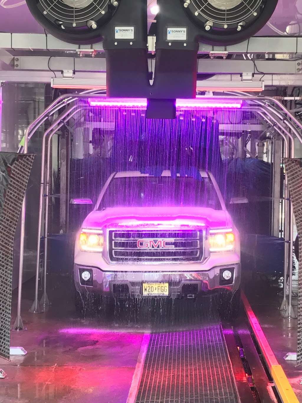 Shammy Shine Car Wash & Quick Lube | 1501 West Ave, Phillipsburg, NJ 08865, USA | Phone: (908) 859-1025