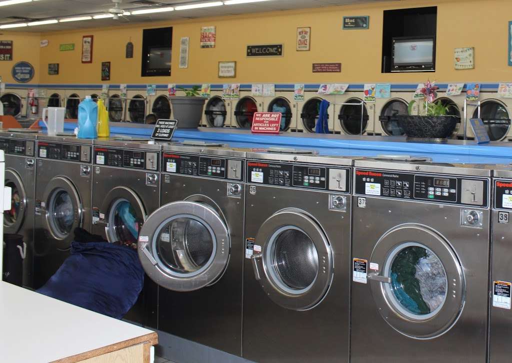 Archer & Central Coin Laundry | 5885 S Archer Ave, Chicago, IL 60638, USA | Phone: (773) 585-0625