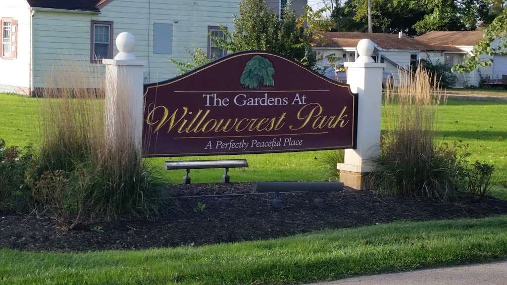 The Willowcrest Park Additional Entrance | 4900 Main St, Anderson, IN 46013, USA | Phone: (765) 649-2649