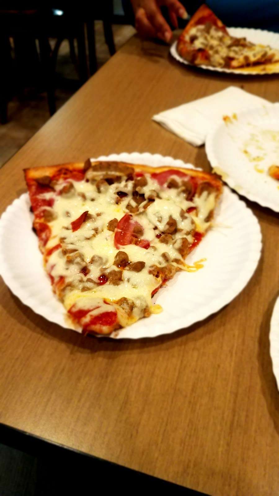 Brooklyn Pizzeria | 7930 West Grand Parkway South, Richmond, TX 77406, USA | Phone: (281) 232-3333