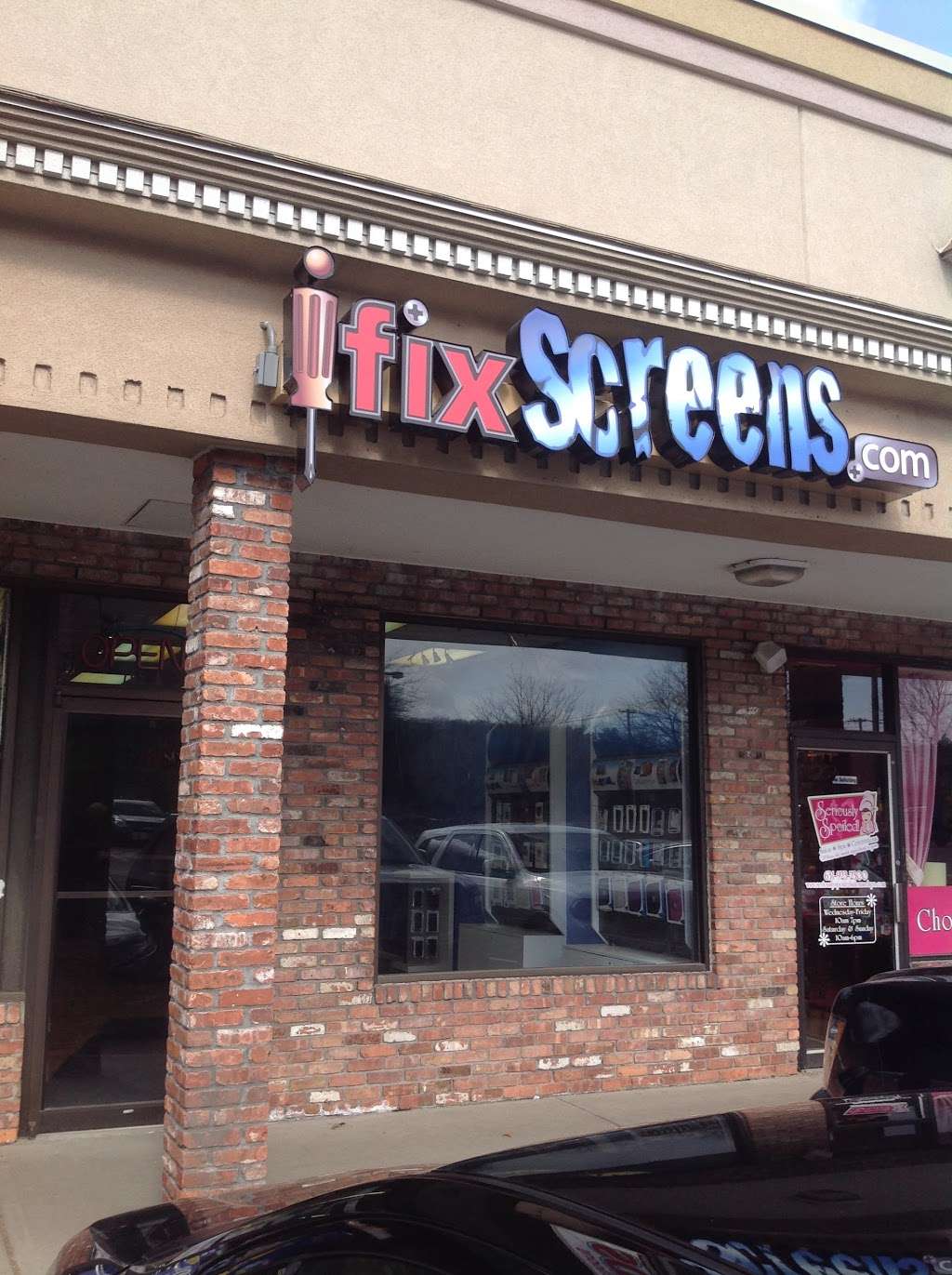 iFixScreens Dix Hills | 705A Old Country Rd, Dix Hills, NY 11746, USA | Phone: (631) 824-6644