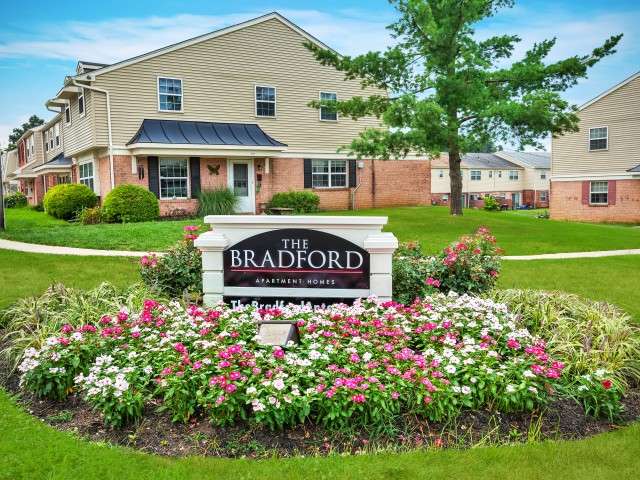 The Bradford | 25 Bradford Dr, Leola, PA 17540, USA | Phone: (717) 656-2776